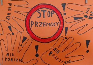 prace uczniów wykonane podczas tygodnia przeciwdziałania przemocy