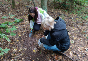 uczniowie na zajęciach w Arturówku