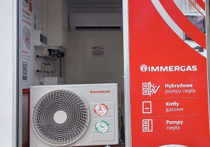 Uczniowie ZSBT podczas Dnia pompy ciepła