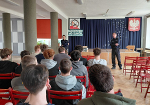 Zajęcia z Policją dla klas pierwszych