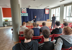 Zajęcia z Policją dla klas pierwszych